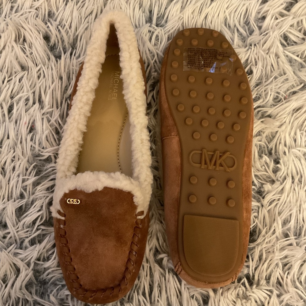 MICHAEL Michael Kors Brown Suede Moccasin Slippers with Cream Shearling Trim - Picture 5 of 8